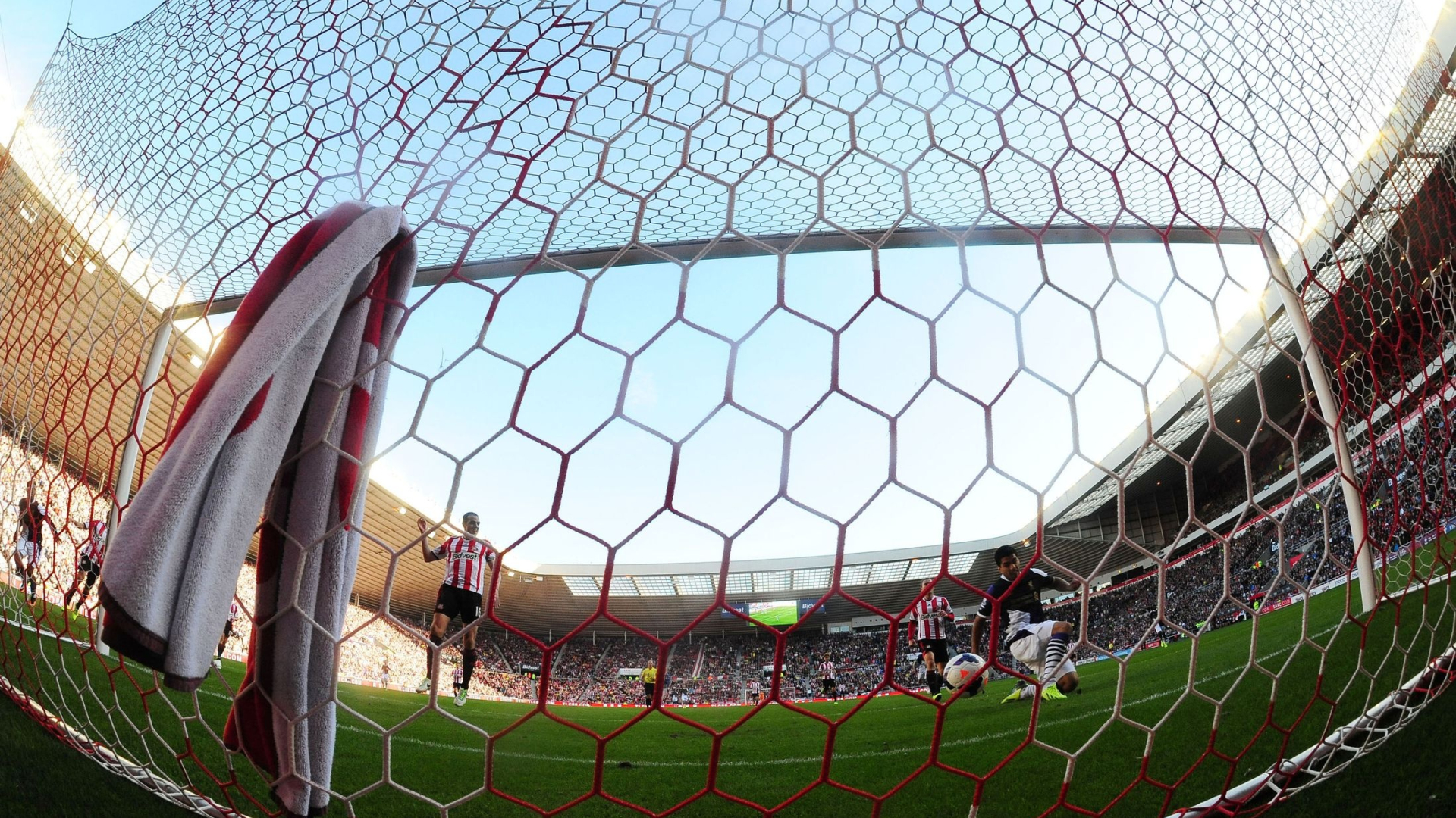 Η «κόκκινη» καριέρα του Σουάρεζ (video+photos)