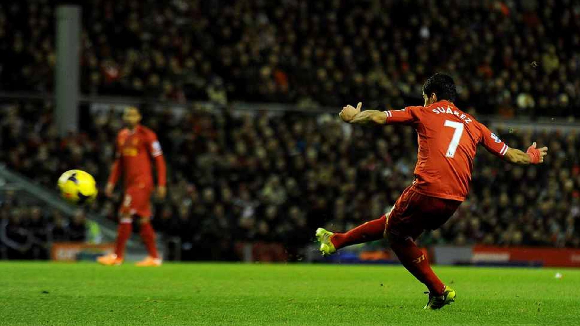 Η «κόκκινη» καριέρα του Σουάρεζ (video+photos)
