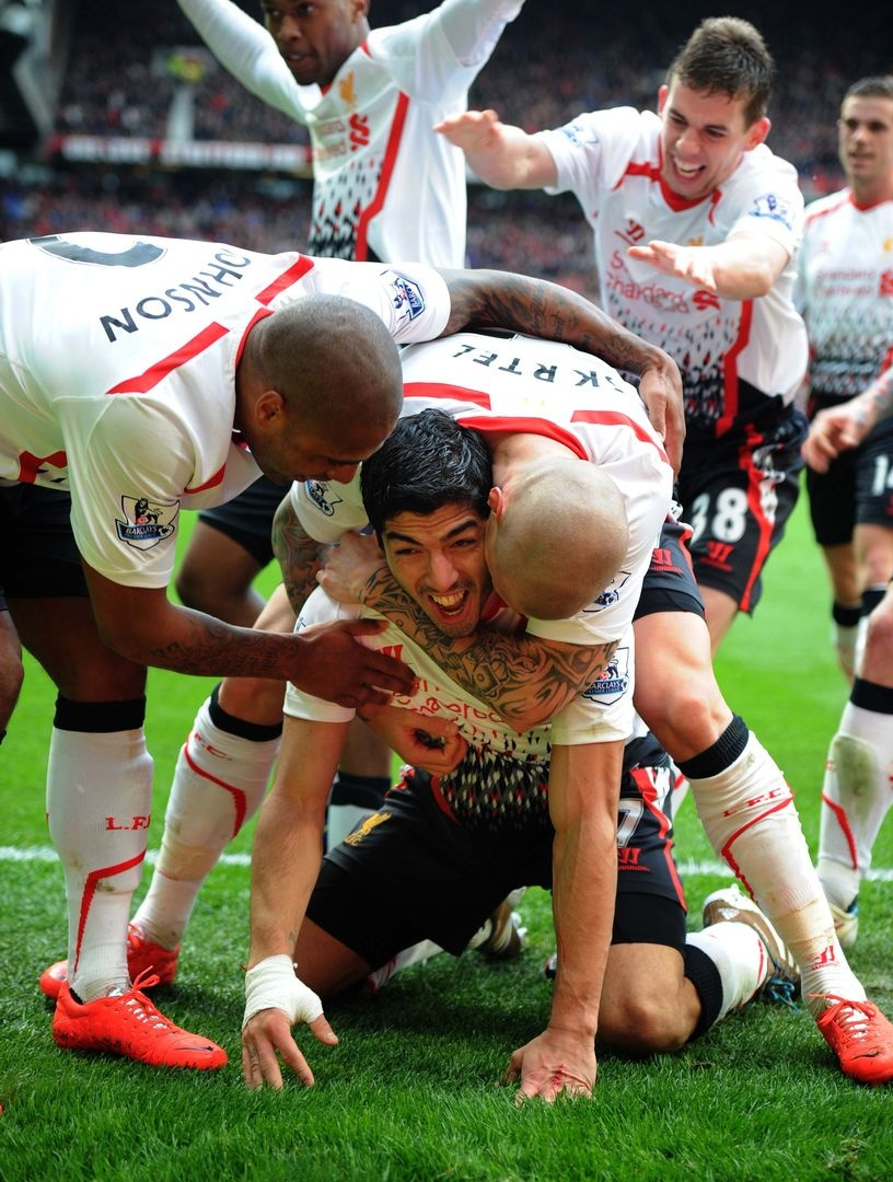 Η «κόκκινη» καριέρα του Σουάρεζ (video+photos)