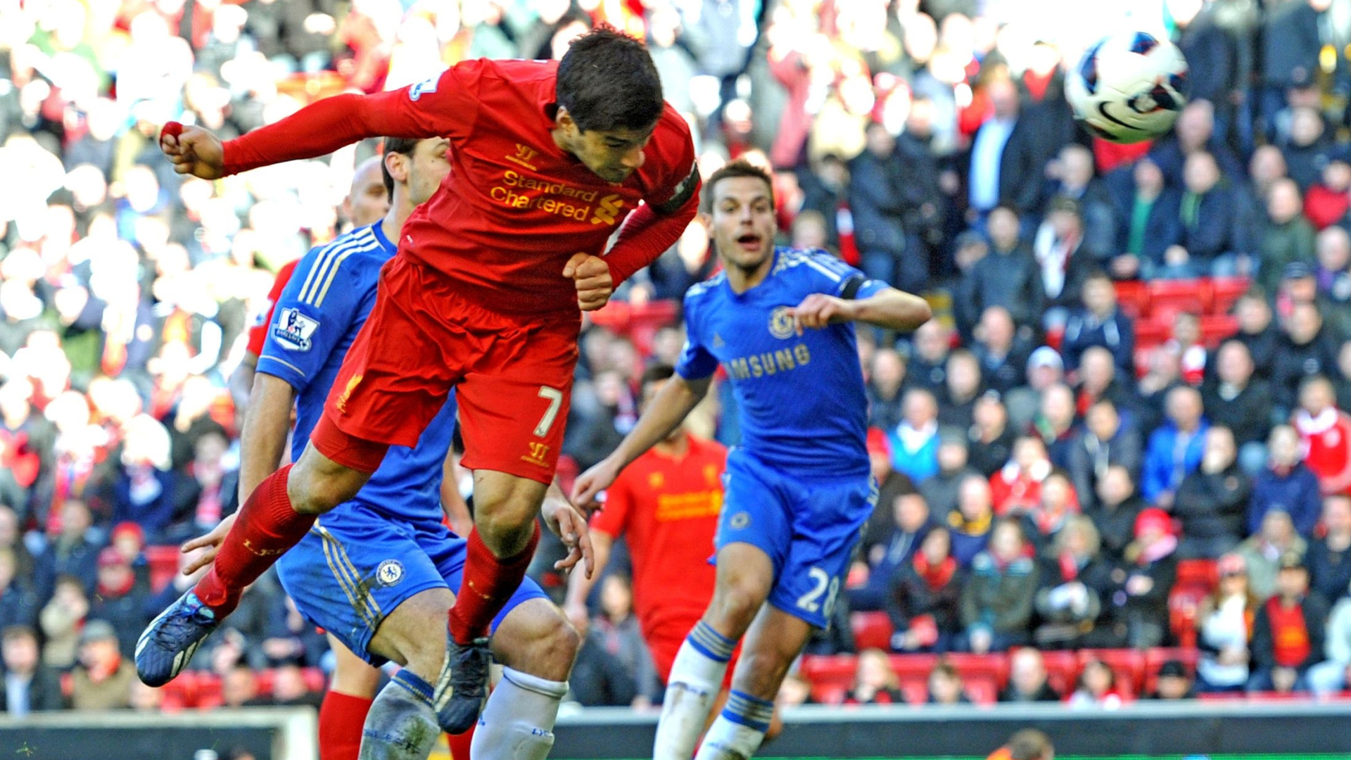 Η «κόκκινη» καριέρα του Σουάρεζ (video+photos)