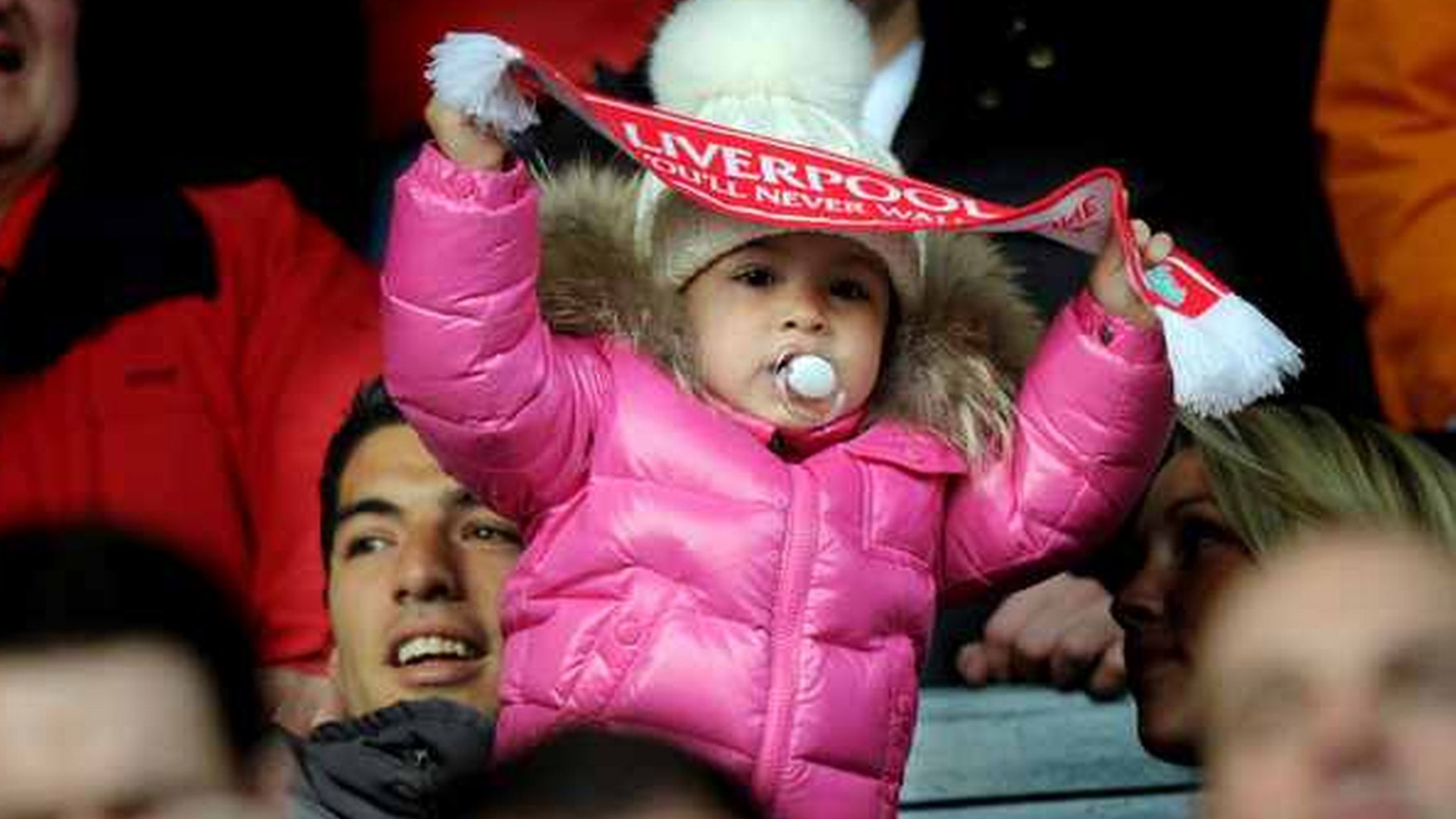 Η «κόκκινη» καριέρα του Σουάρεζ (video+photos)