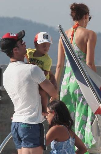 Ρεάλ Μαδρίτης: Baby Sitter ο Ρονάλντο! (photos)
