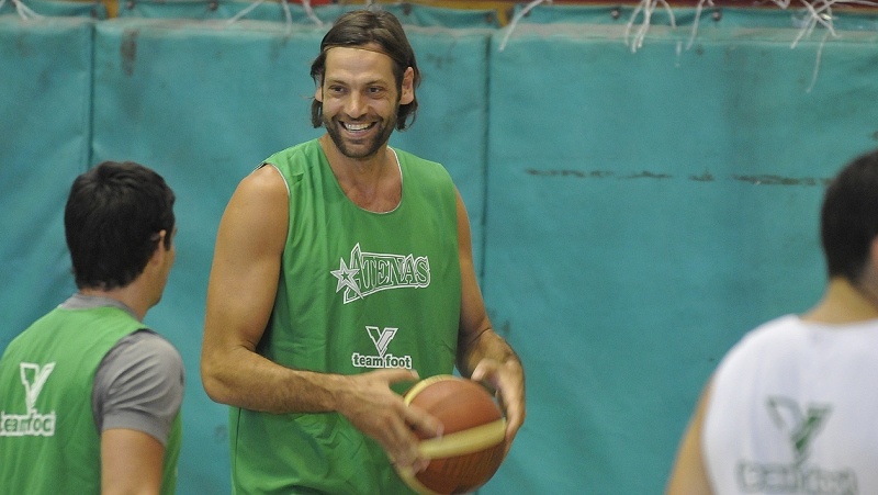 Ομπέρτο στο Onsports: «Ολοκληρωμένη η Ελλάδα, ανεβαίνει η Αργεντινή» (photos+videos)