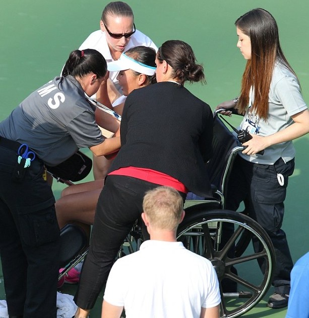 US Open: Με καροτσάκι αποσύρθηκε η Πενγκ (photos+videos)