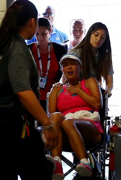 US Open: Με καροτσάκι αποσύρθηκε η Πενγκ (photos+videos)