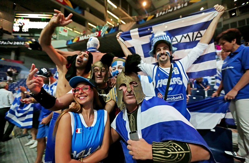 Μουντομπάσκετ 2014: Η γαλανόλευκη κερκίδα (photos)