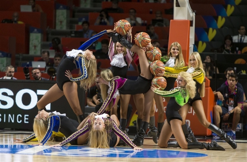 Mundobasket 2014: «Ξεσήκωσαν» οι τσιρλίντερς (photos)