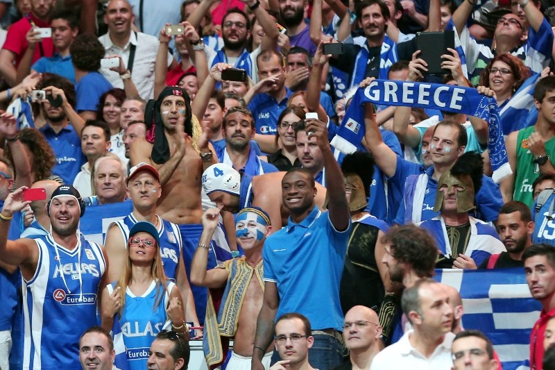 Μουντομπάσκετ 2014: Το «όλε» του Αντετοκούνμπο (video+photos)