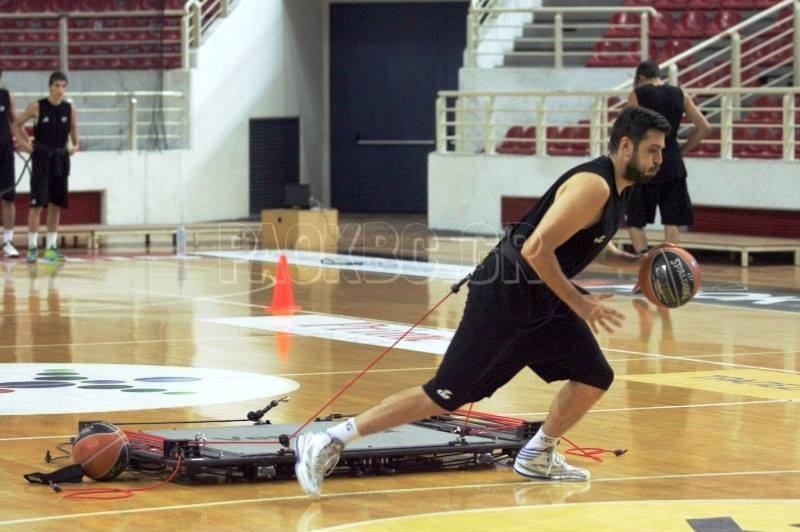 ΠΑΟΚ: Μεγάλη ένταση στην Πυλαία (video+photos)