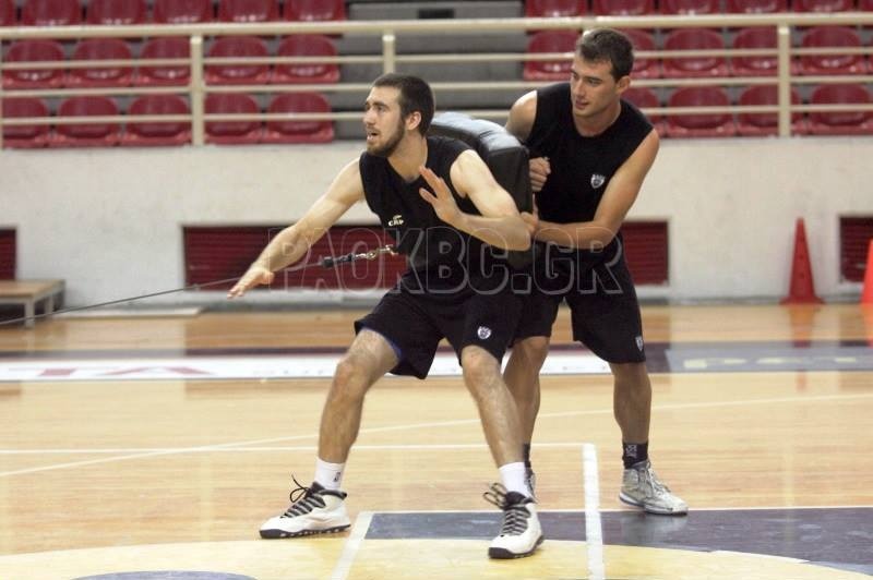 ΠΑΟΚ: Μεγάλη ένταση στην Πυλαία (video+photos)
