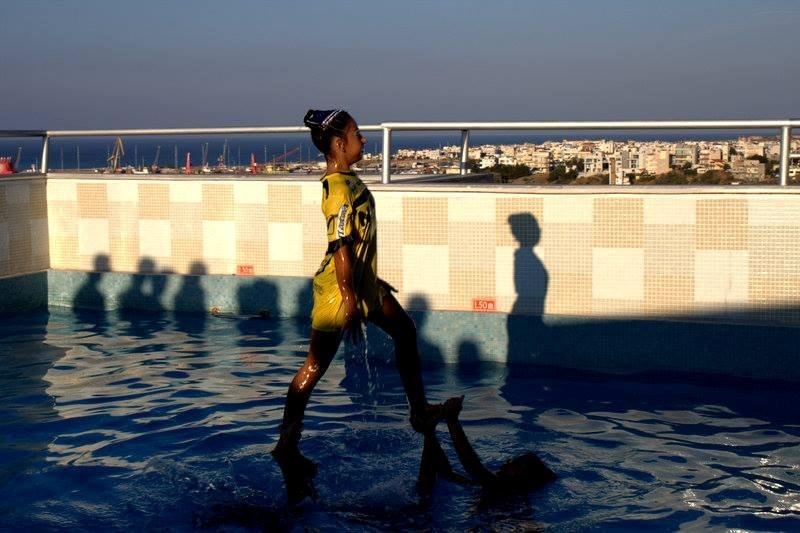 Παρουσίαση φανέλας της Ομόνοιας στην... πισίνα (photos)