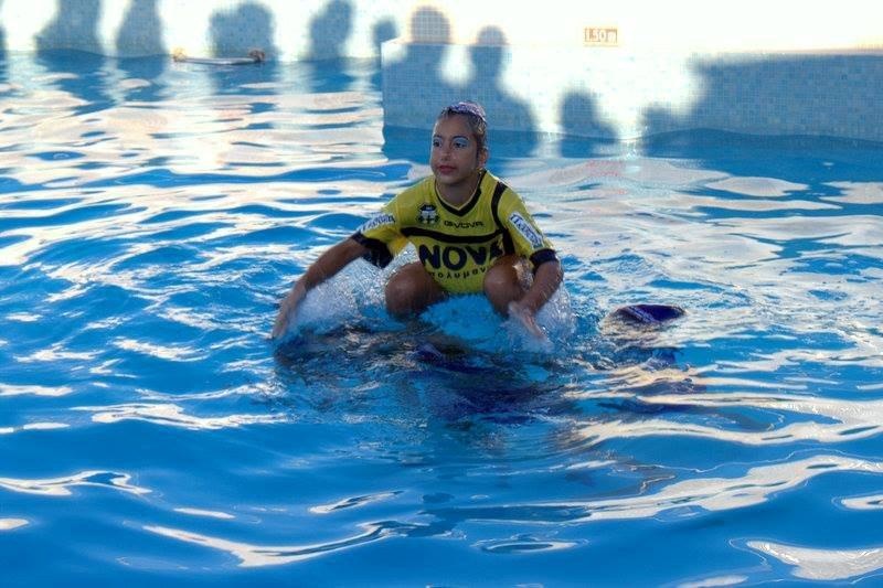 Παρουσίαση φανέλας της Ομόνοιας στην... πισίνα (photos)