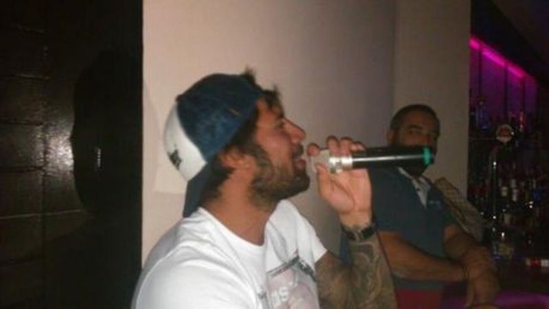 Ολυμπιακός: Το έριξε στο τραγούδι ο Πρίντεζης (photos)
