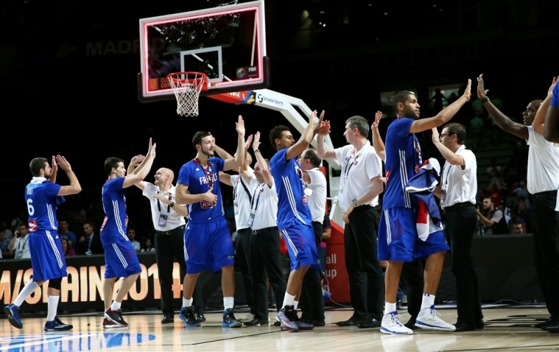 Mundobasket 2014: Καυτά φιλιά, χάλκινα μετάλλια (photos)