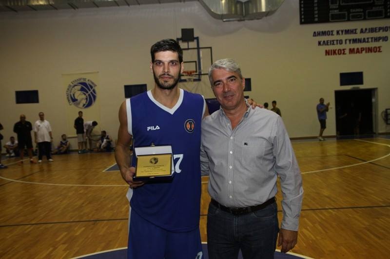Πανελευσινιακός: Το… σήκωσε στην Κύμη (photos)
