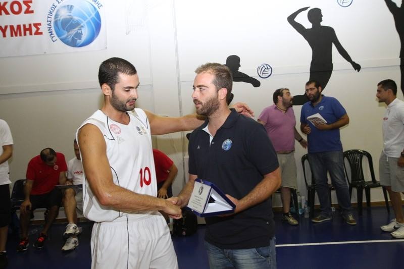 Πανελευσινιακός: Το… σήκωσε στην Κύμη (photos)