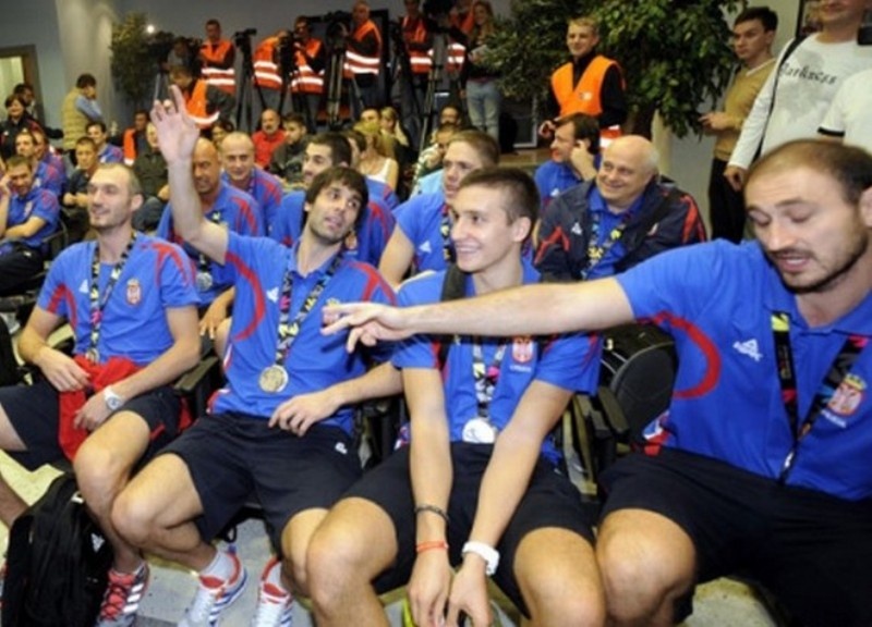 Mundobasket 2014: Απίστευτη υποδοχή στο Βελιγράδι (videos+photos)