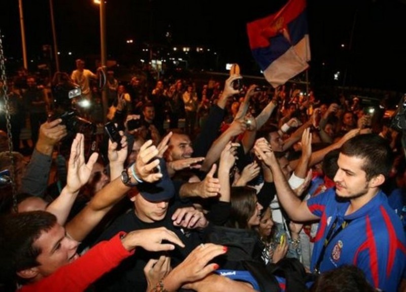 Mundobasket 2014: Απίστευτη υποδοχή στο Βελιγράδι (videos+photos)