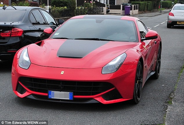 Λίβερπουλ: Έφτασε το Super Mario… Car-t! (photos+video)