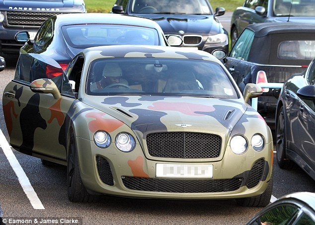 Λίβερπουλ: Έφτασε το Super Mario… Car-t! (photos+video)