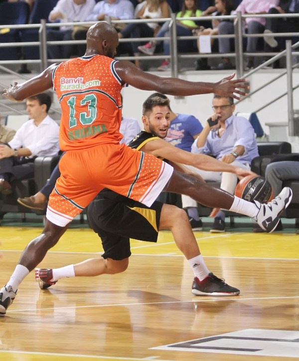 «Nick Galis Cup»: Άρης - Μπάνβιτ 66-48 (photos)