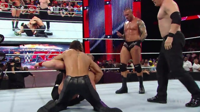 Raw: Μαγικά από Ambrose! (photos+videos)