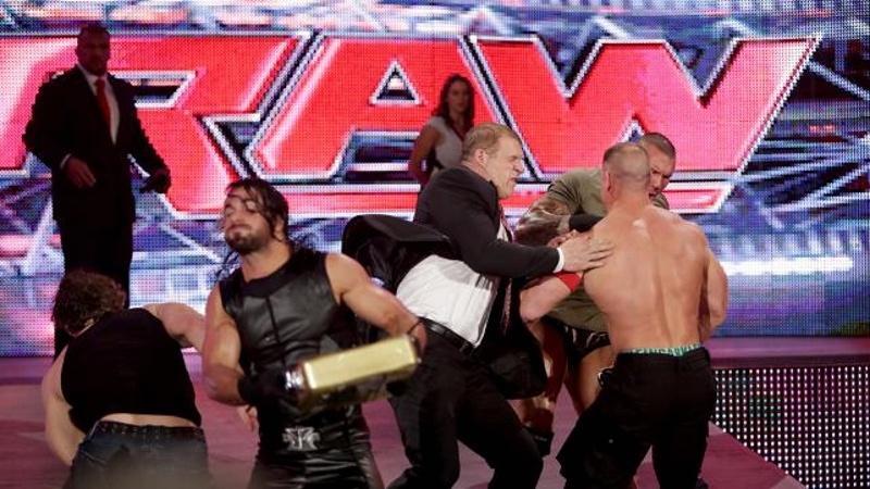 Raw: Μαγικά από Ambrose! (photos+videos)