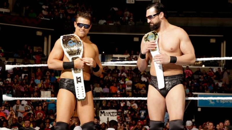 Raw: Μαγικά από Ambrose! (photos+videos)