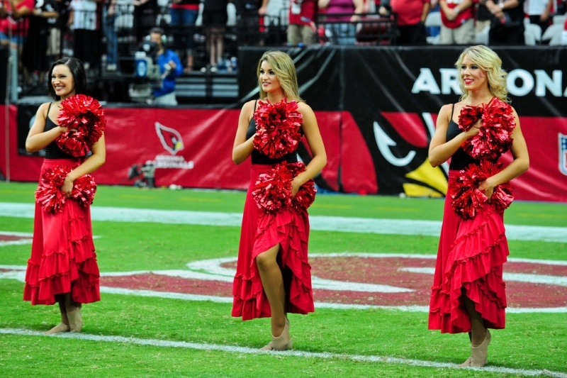 NFL: Παρών εκ νέου οι Cheerleaders (photos)
