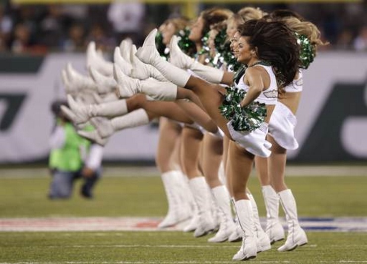 NFL: Παρών εκ νέου οι Cheerleaders (photos)