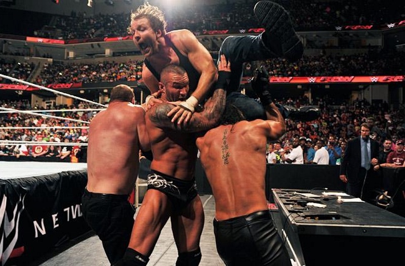 Raw: Μαγικά από Ambrose! (photos+videos)