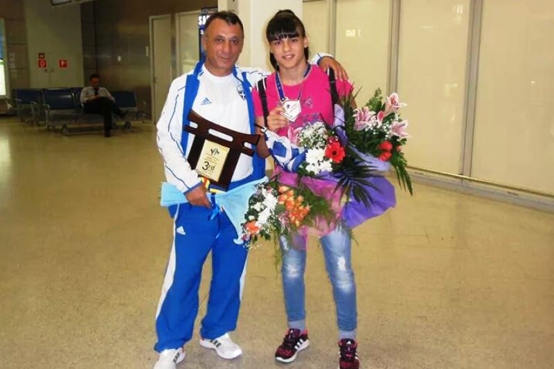 Τελτσίδου: «Ονειρεύομαι να γίνω ο θηλυκός... Ηλίας Ηλιάδης» (photos)