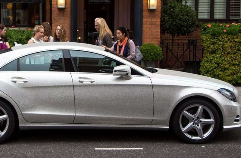 Mercedes: Μία CLS 350 diesel καλυμμένη με… Swarovski (videos+photos)