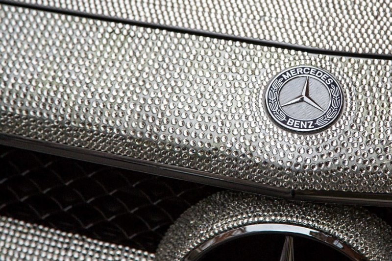 Mercedes: Μία CLS 350 diesel καλυμμένη με… Swarovski (videos+photos)