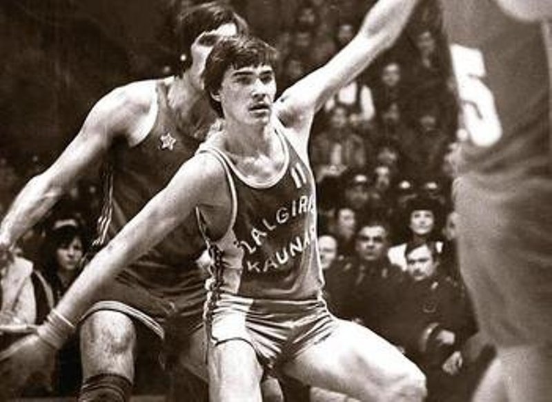 Ζαλγκίρις Κάουνας: Αποσύρεται το Νο 11 του Σαμπόνις (video+photos)