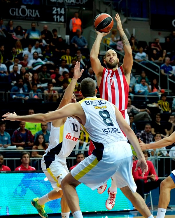 «Gloria Cup»: Ολυμπιακός - Φενέρμπαχτσε/Ούλκερ 69-60 (photos)