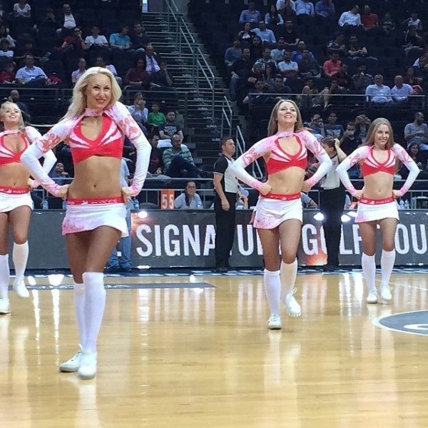«Gloria Cup»: Πολύχρωμες τσιρλίντερ (photos)