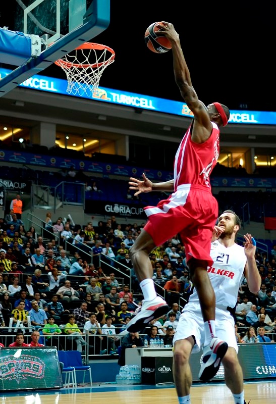 Ολυμπιακός: Το εντυπωσιακό κάρφωμα του Πέτγουεϊ (videos+photos)