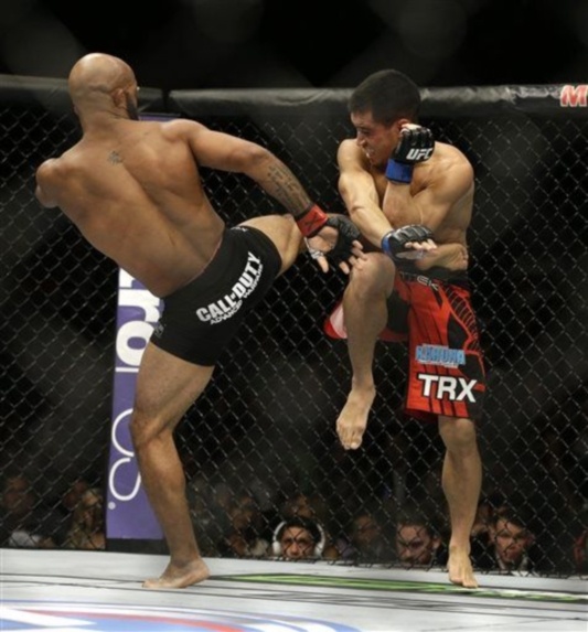 UFC 178: Εύκολη υπεράσπιση για Johnson, ΤΚΟ για McGregor