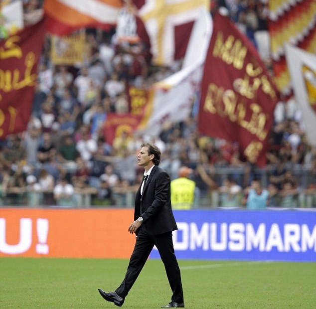 Ρόμα: H εντυπωσιακή φίλη του Γκαρσία (photos)