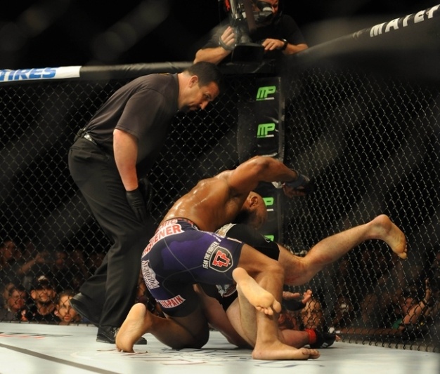 UFC 178: Εύκολη υπεράσπιση για Johnson, ΤΚΟ για McGregor
