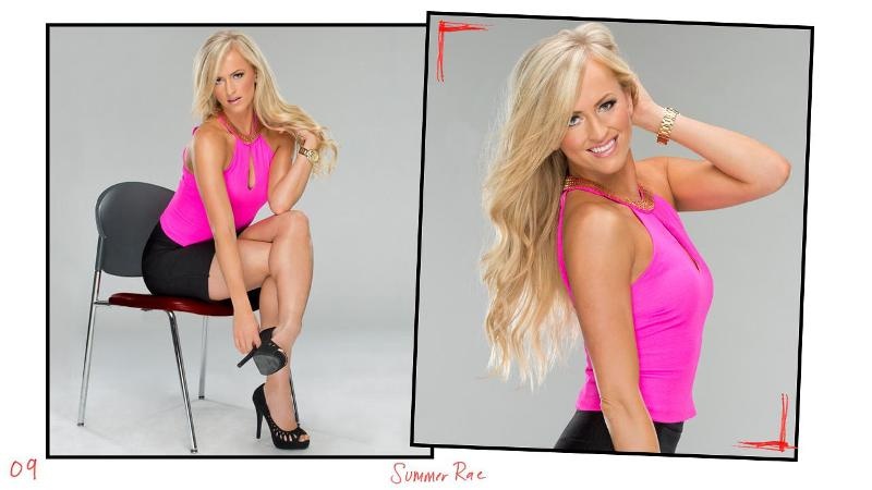 WWE: Στα παρασκήνια με τις Divas (photos)