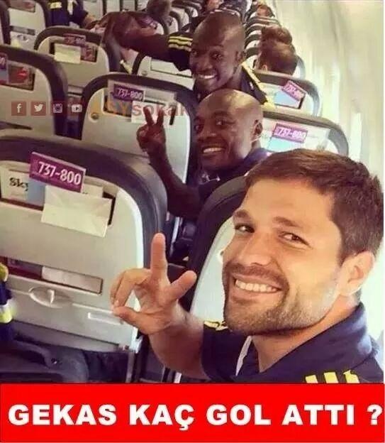 Φενέρμπαχτσε: Οι παίκτες... δείχνουν τα δύο γκολ του Γκέκα! (photo)