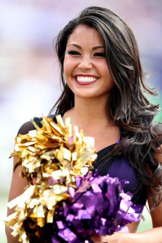 NFL: Πήγαν Λονδίνο οι Cheerleaders (photos)