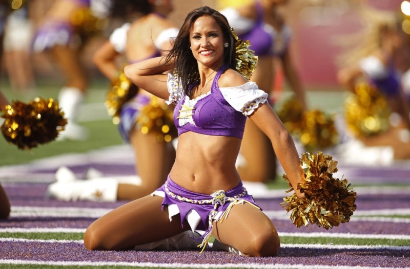NFL: Πήγαν Λονδίνο οι Cheerleaders (photos)