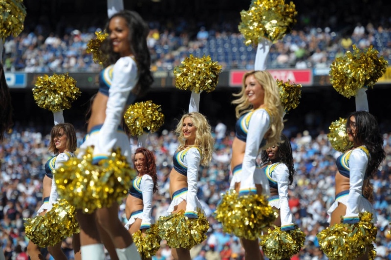 NFL: Πήγαν Λονδίνο οι Cheerleaders (photos)