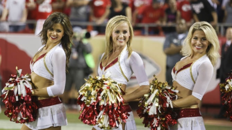 NFL: Πήγαν Λονδίνο οι Cheerleaders (photos)