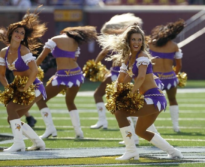 NFL: Πήγαν Λονδίνο οι Cheerleaders (photos)