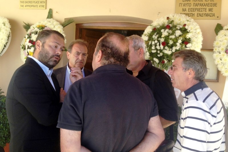 Ανείπωτος θρήνος στην κηδεία του Κατσούλη (photos+video)