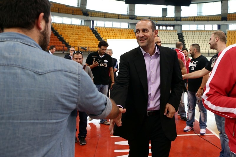 Ολυμπιακός: Η εντυπωσιακή είσοδος του Π. Αγγελόπουλου (photos)